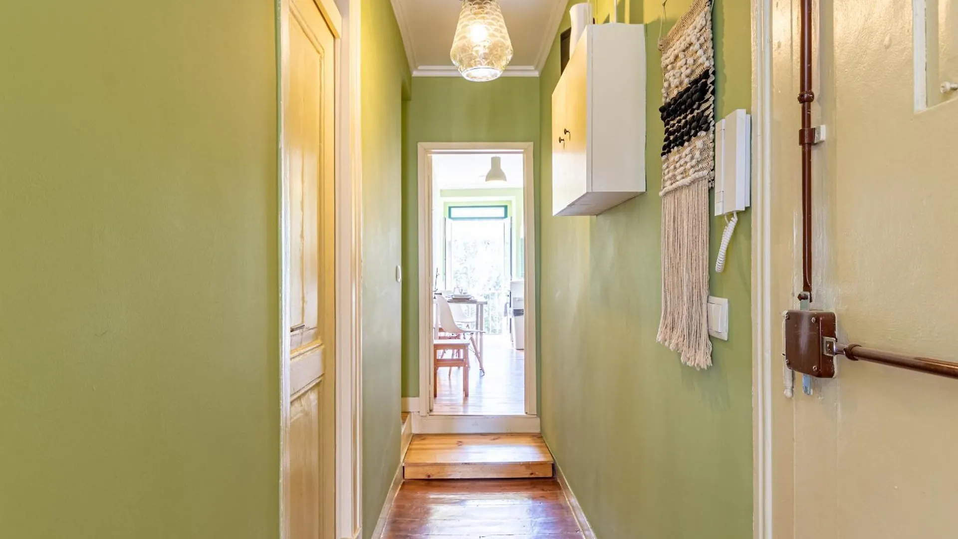 Apartment In The Typical Neighborhood- Graca Lisboa