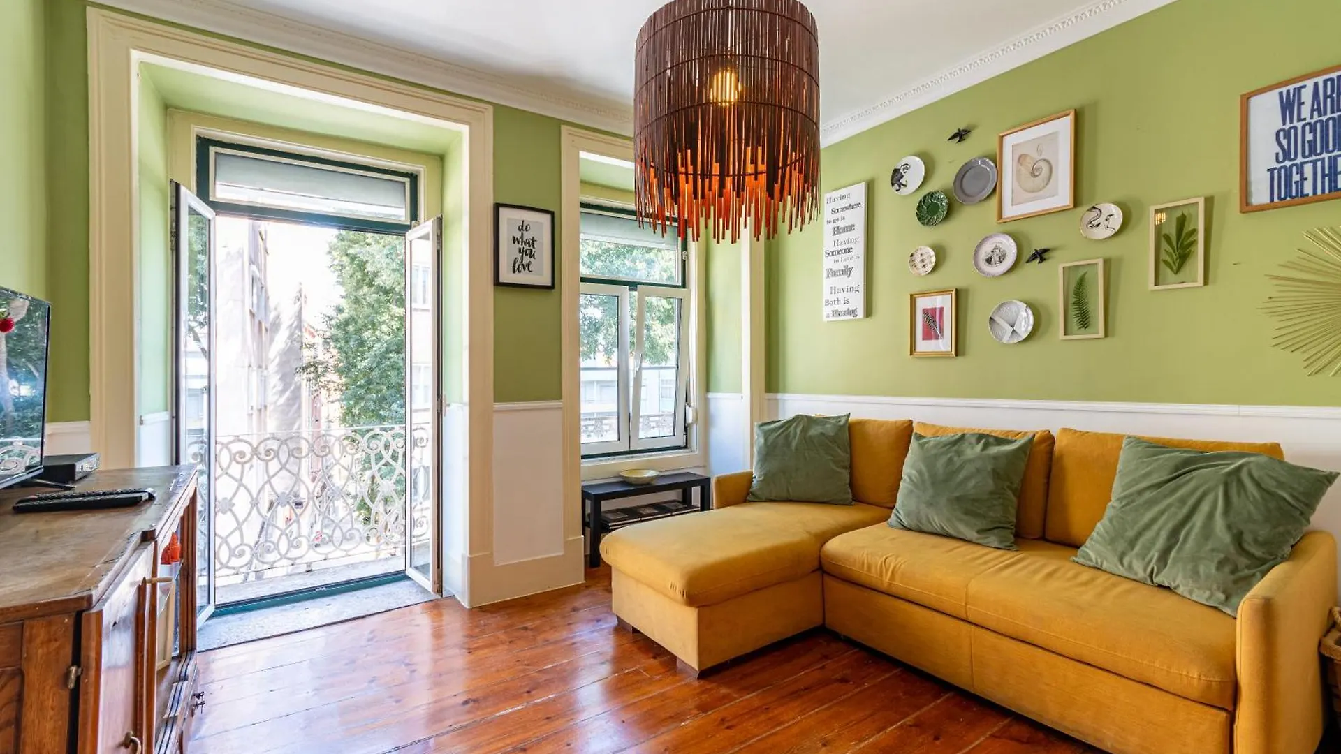 Apartment In The Typical Neighborhood- Graca Lisboa